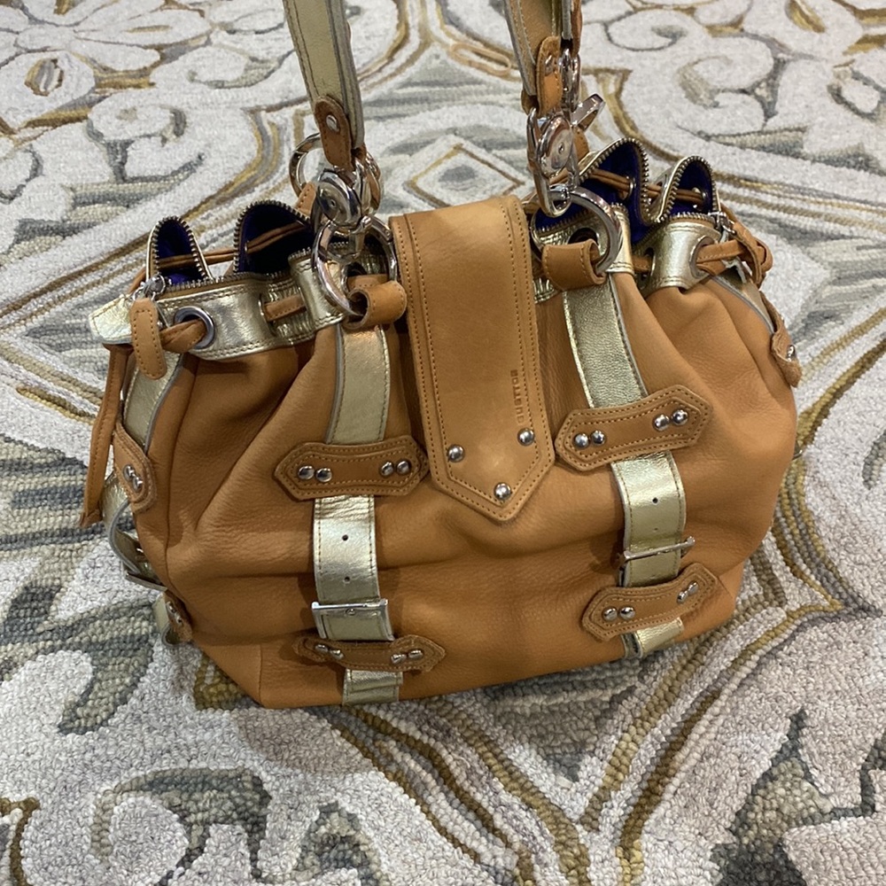 💕 Gustto tan gold Italian leather large satchel bag gorgeous 💕 - Picture 13 of 16